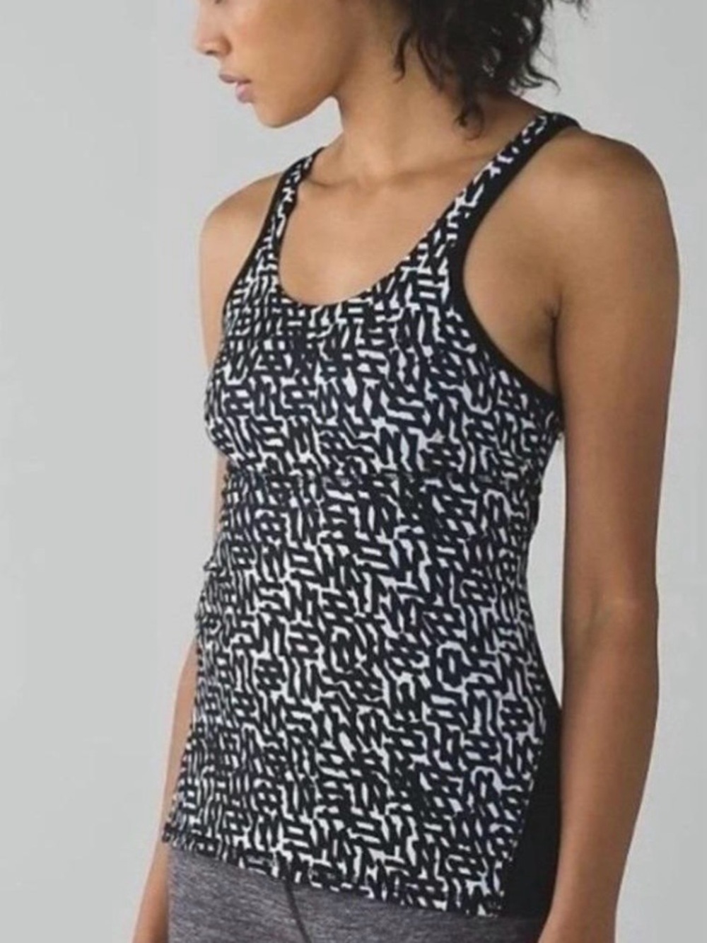 Lululemon crossback tank top black white mesh cutout Size 6